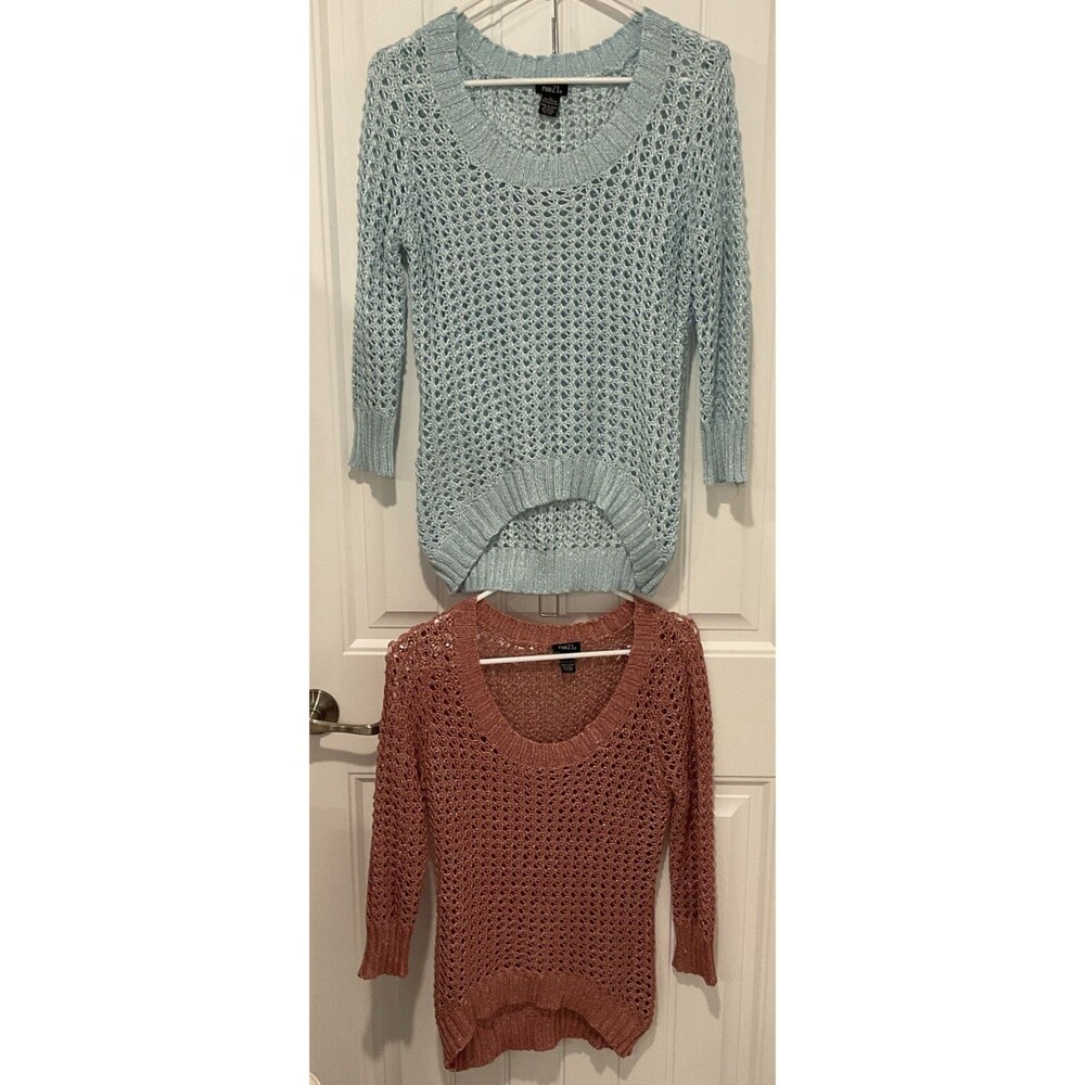 EUC Rue 21 Junior’s 3/4 Sleeve Open Knit Hi-Low Hem 2 Sweaters Mauve/Lt Blue Med